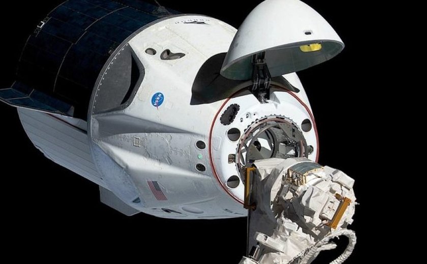SpaceX vai lançar primeira missão com astronautas caminhando no espaço; veja data