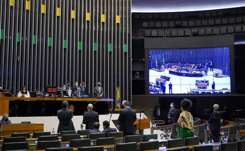Câmara aprova PL que prorroga incentivo a semicondutores e amplia efeitos da Lei da Informática