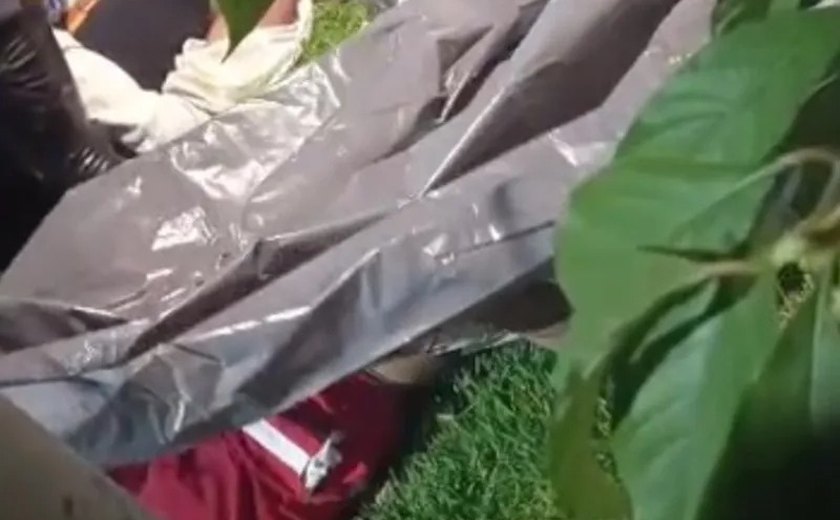 Motociclista de aplicativo morre após ser atingido por caminhonete em Maceió
