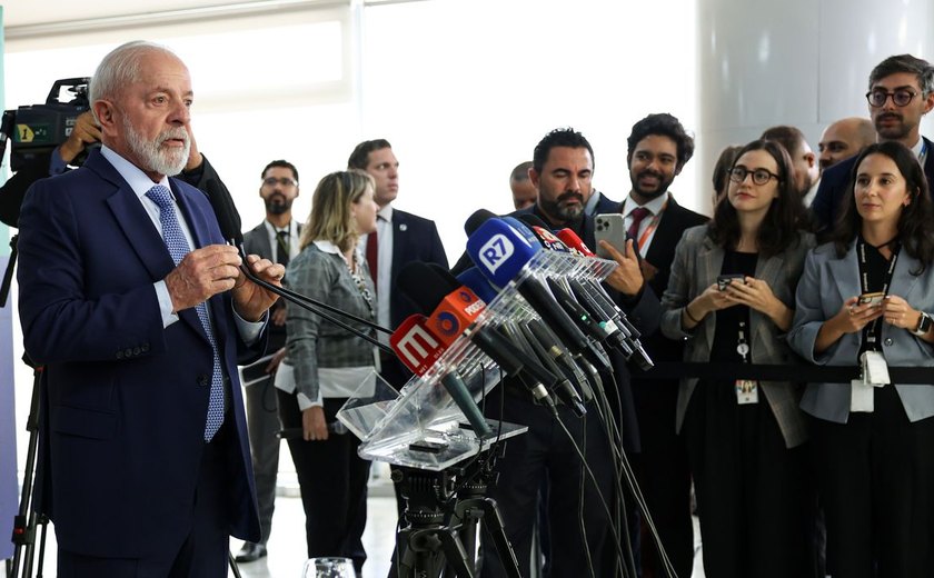Lula: presidente do BC não pode dar cavalo de pau em mar revolto