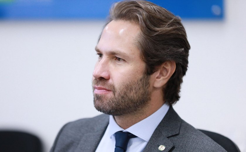 Alagoas já tem 46 municípios com internet grátis, informa Pedro Vilela