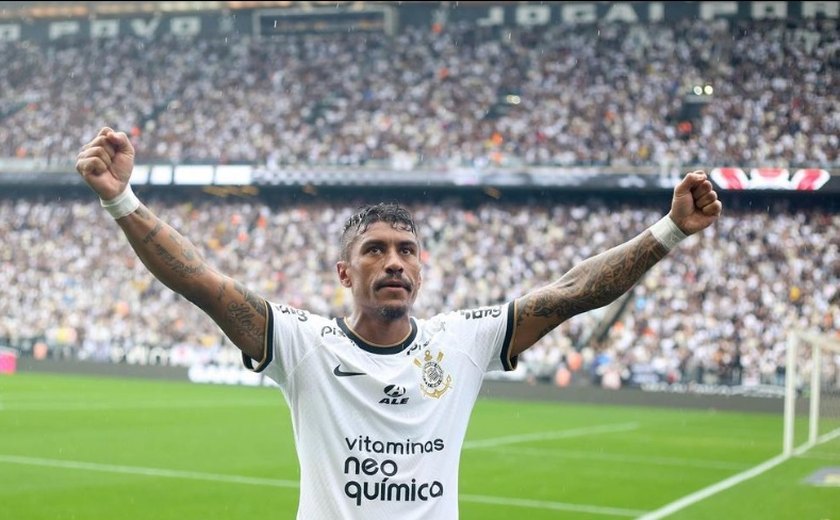 Paulinho recebe homenagens em emotivo adeus ao Corinthians: 'Privilegiado e lisonjeado'