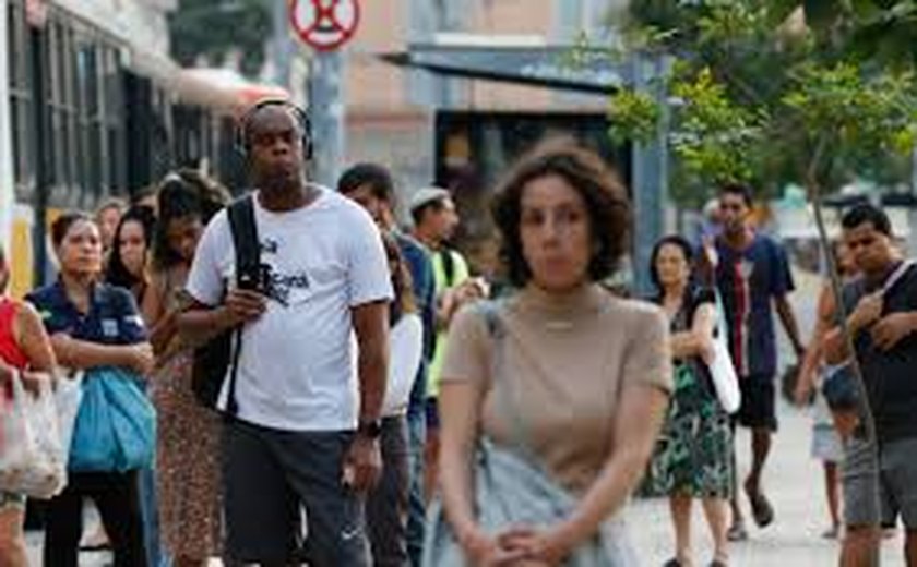 As mulheres têm razão: falta homem no Brasil, revela PNAD Contínua do IBGE