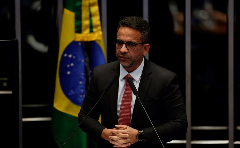 Paulo Dantas defende, em Brasília, reforma tributária mais justa para diminuir a desigualdade econômica