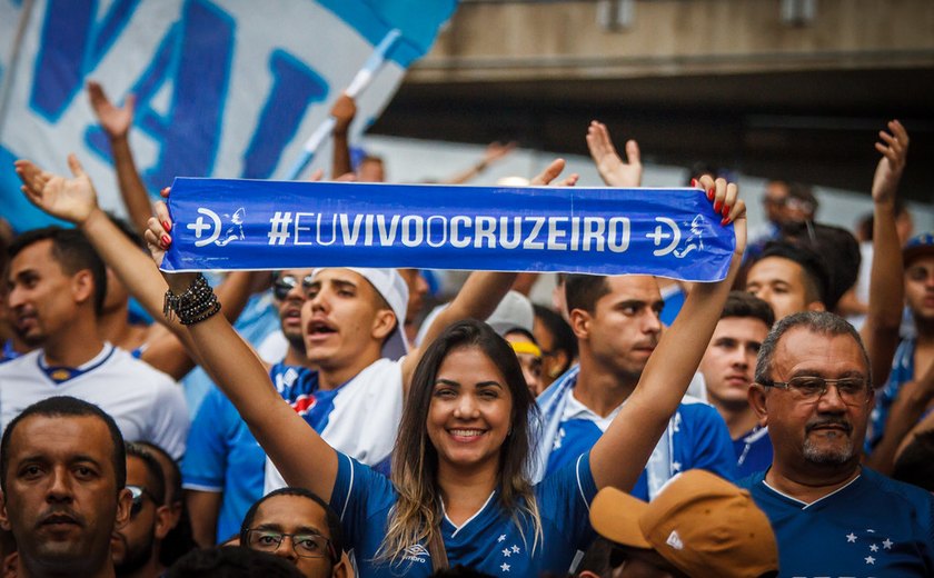 Invicto, Cruzeiro busca 1 a 1 com o Atlético e é bicampeão mineiro após 10 anos
