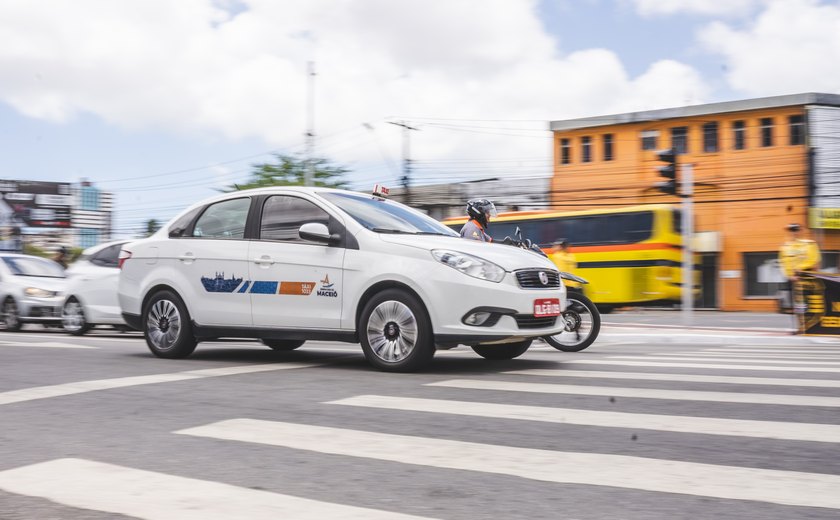 DMTT divulga lista de taxistas classificados para exploração do serviço