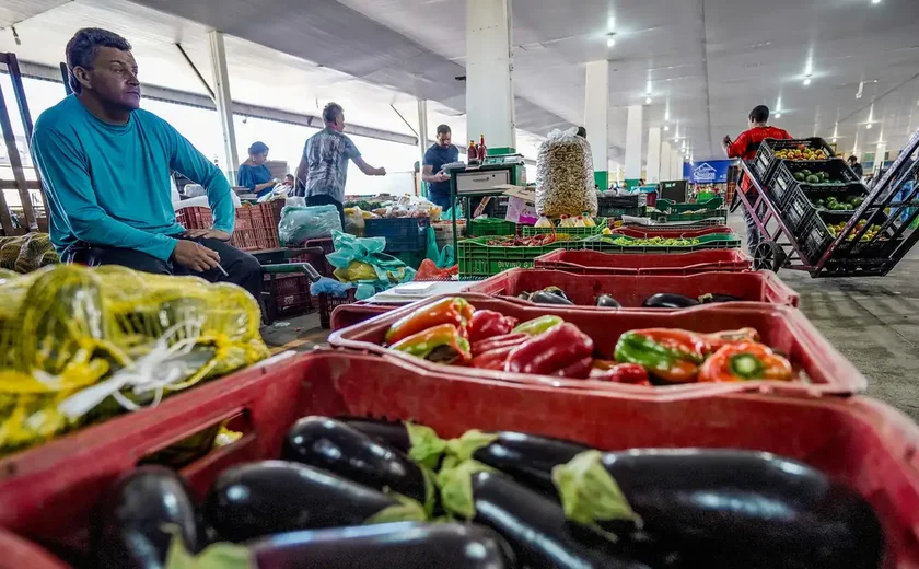 Batata, banana, laranja e melancia estão mais baratas, segundo a Conab