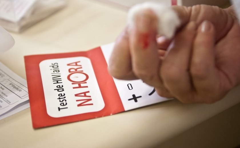 Uma pessoa morre por minuto no mundo por causas relacionadas à aids