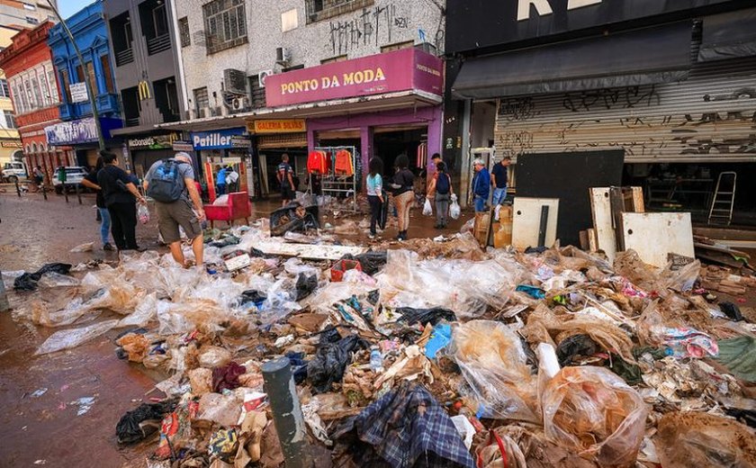 Recuperação de cidades gaúchas atingidas por enchentes é tema de debate na Câmara