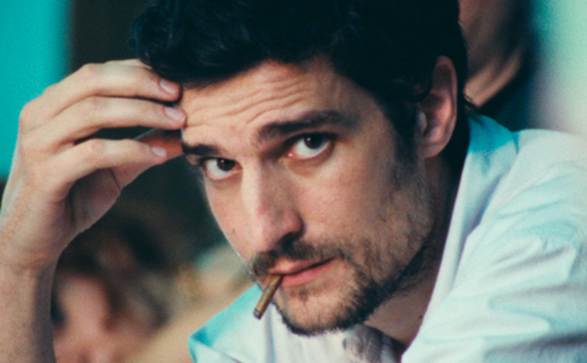 Drama nostálgico e autobiográfico com Louis Garrel, 'Jovens Amantes' chega aos cinemas brasileiros pela Pandora Filmes