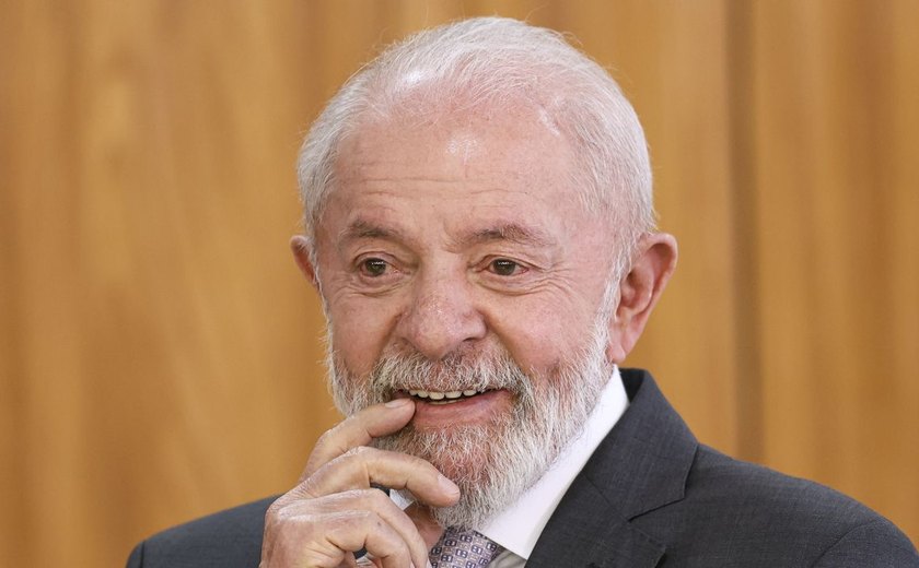 Lula passa por exames de saúde em São Paulo