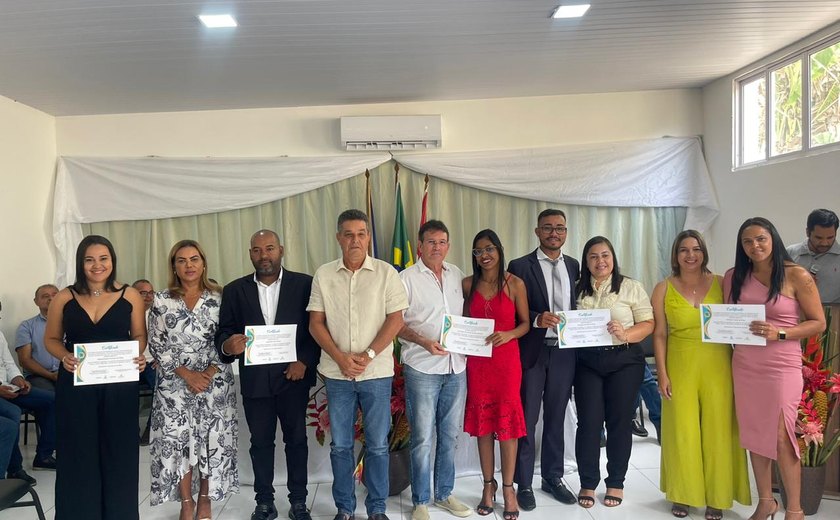 Conselheiros tutelares de Branquinha são empossados em cerimônia
