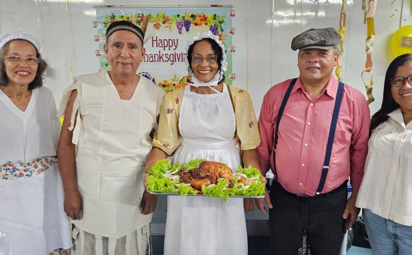 Estudantes do Núcelo de Línguas Estrangeiras participam de atividade cultural