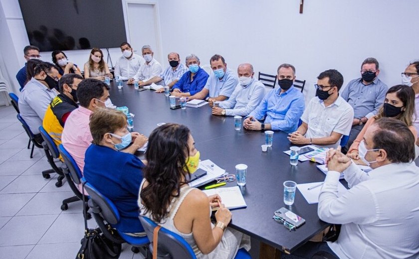 Prefeito Luciano Barbosa reúne secretariado para planejamento de novas ações para 2022
