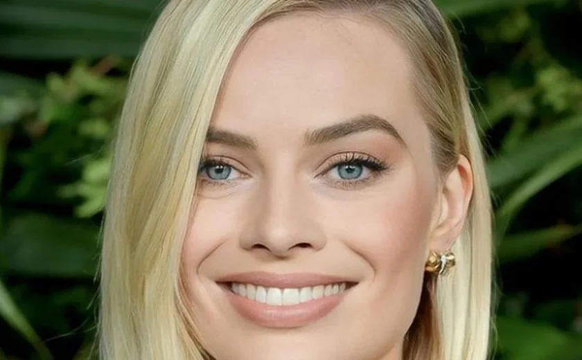 Bebê de Margot Robbie interrompe entrevista e gera momento engraçado