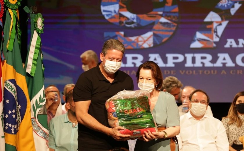 Arthur Lira inicia a distribuição de mais de 11 mil cestas nutricionais a 36 municípios de AL