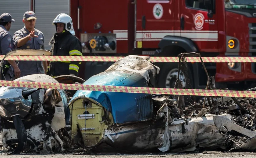 Cobradora de ônibus atingido por avião em SP: 'Só quero dormir e esquecer'
