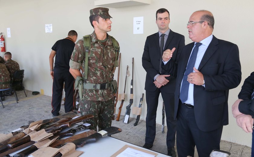 Corregedoria entrega 200 armas e quase 3 mil munições ao Exército