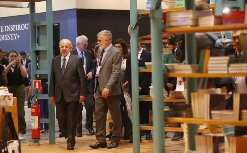 Editoras celebram aumento de vendas no primeiro fim de semana da Bienal do Livro de São Paulo, em relação a 2022