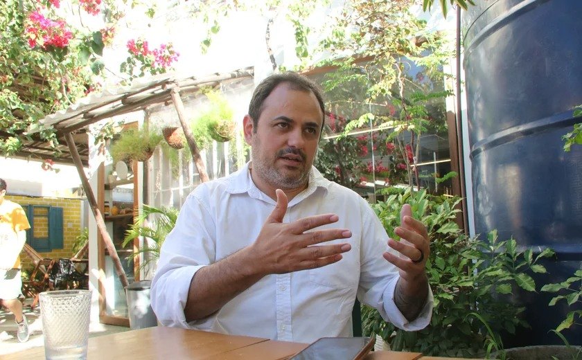 Em Alagoas, deputado Glauber Braga recebe apoio e critica Lira