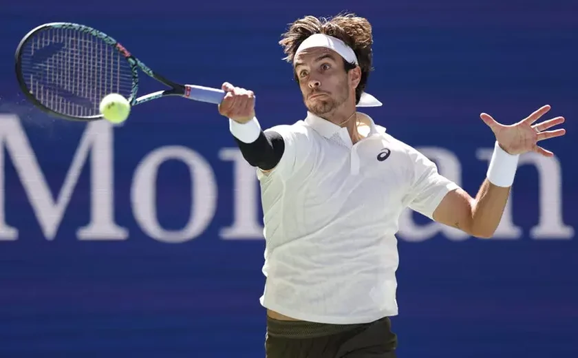 Musetti massacra espanhol e vai às quartas do US Open