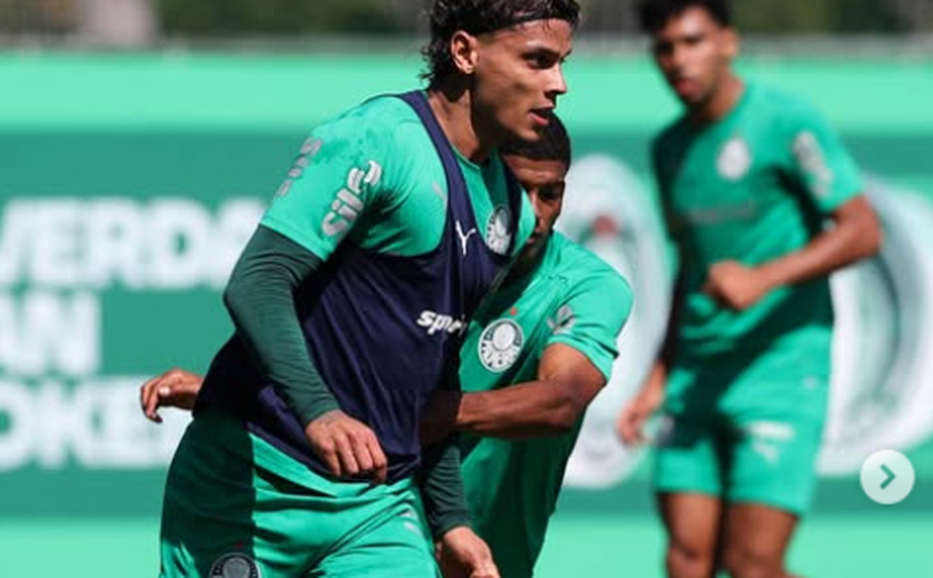 Palmeiras faz treino tático com Veiga e Mayke e Lucas Evangelista garante: 'Sem vaidade aqui'