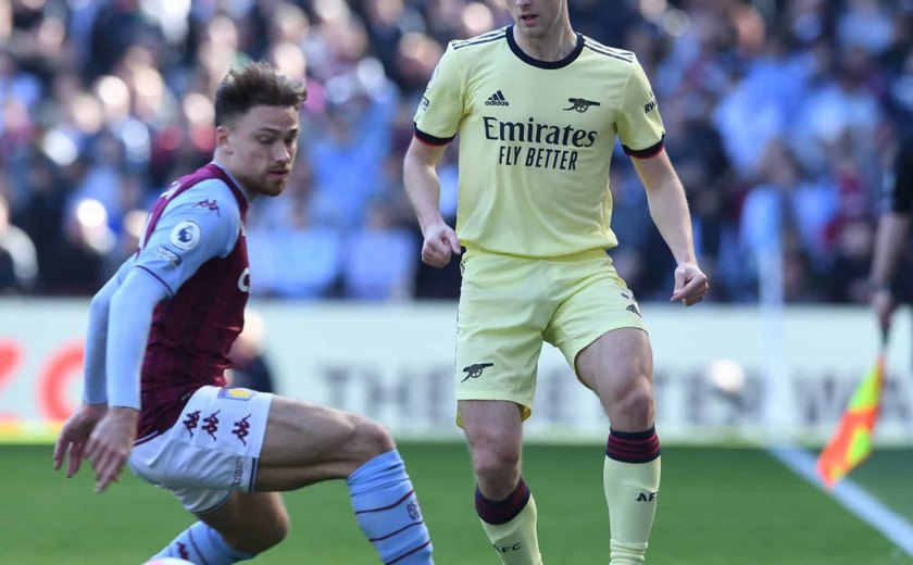 Sem Martinelli, Arsenal vence Aston Villa e se recupera no Campeonato Inglês