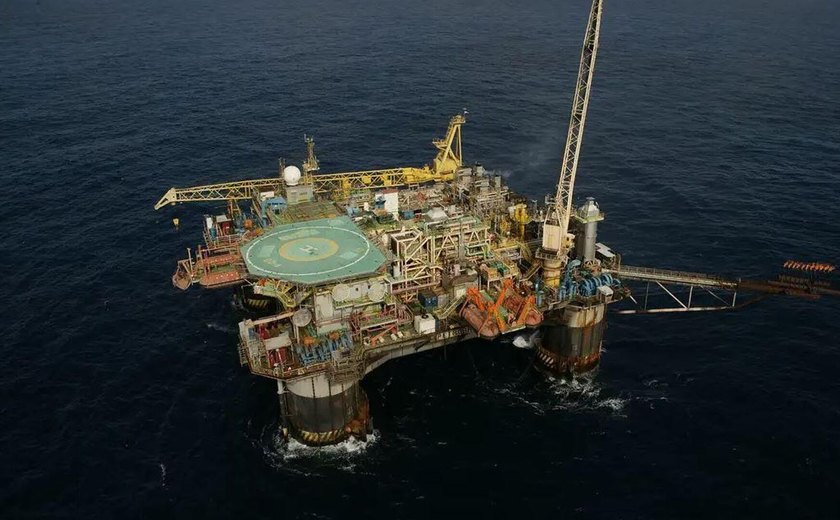 Análise: Brasil pode ganhar mais com pré-sal, mas perder soberania com retirada de preferência da Petrobras