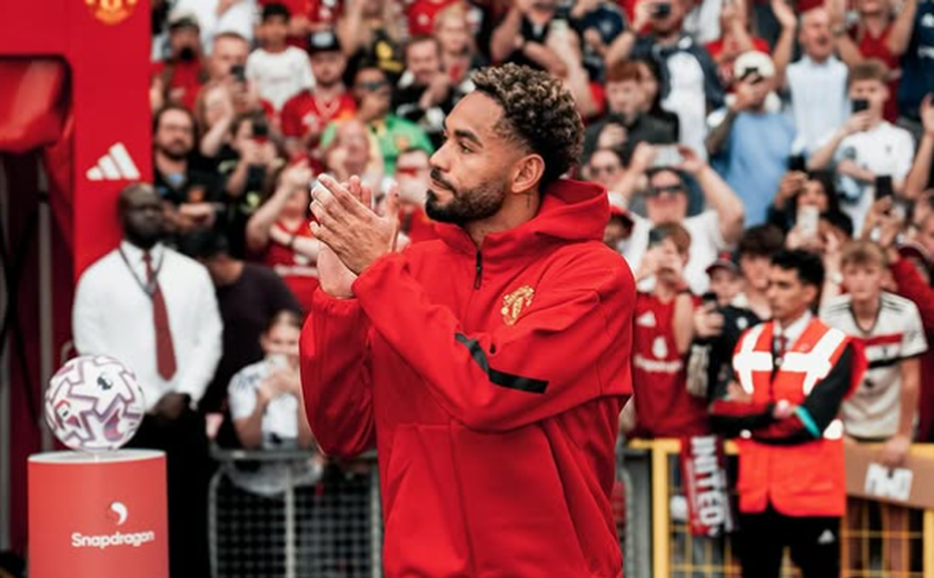 Matheus Cunha sai lesionado em vitória suada do Manchester United e preocupa Carlo Ancelotti
