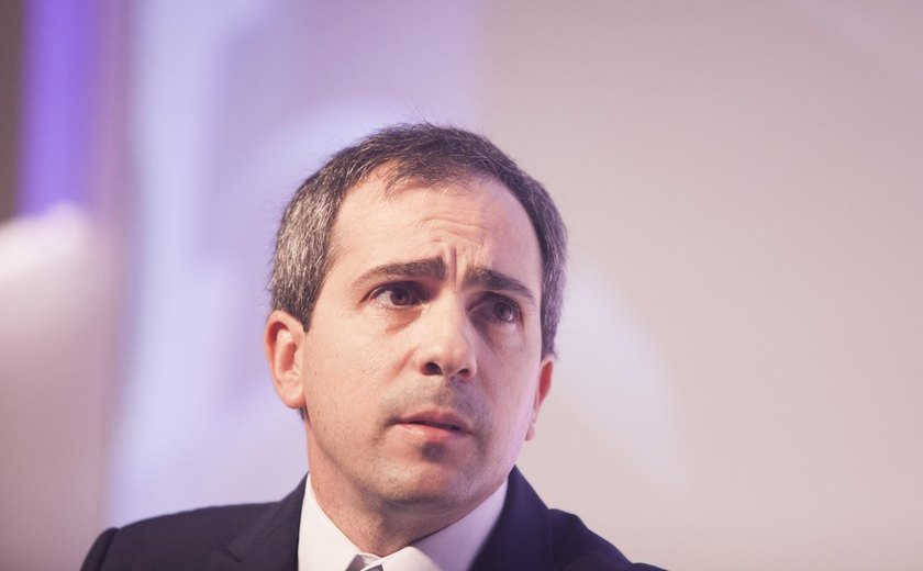 Diretor do BC diz ver fenômeno novo no câmbio e volatilidade maior que desejada