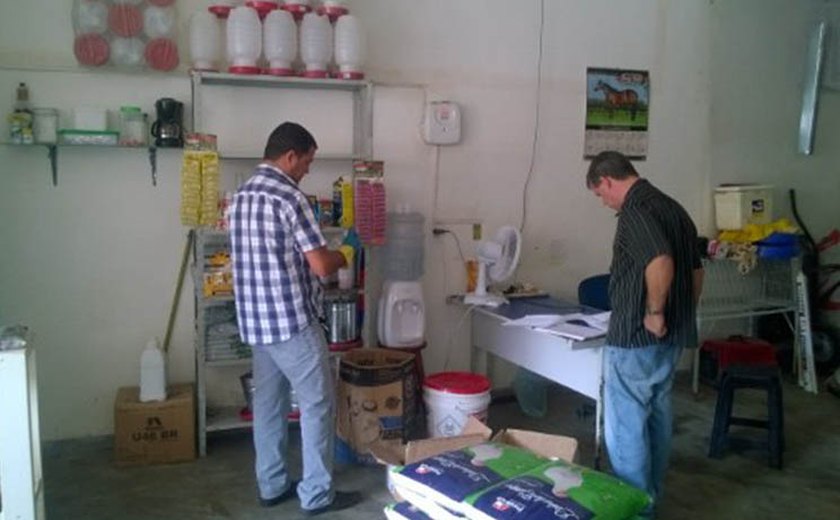 Adeal fiscaliza revendas de agrotóxicos em São Luiz do Quitunde