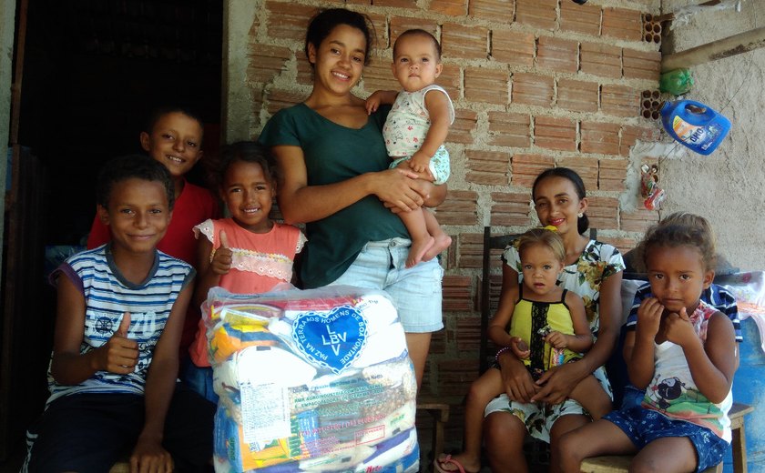 LBV assiste famílias no Sertão Alagoano com cestas de alimentos
