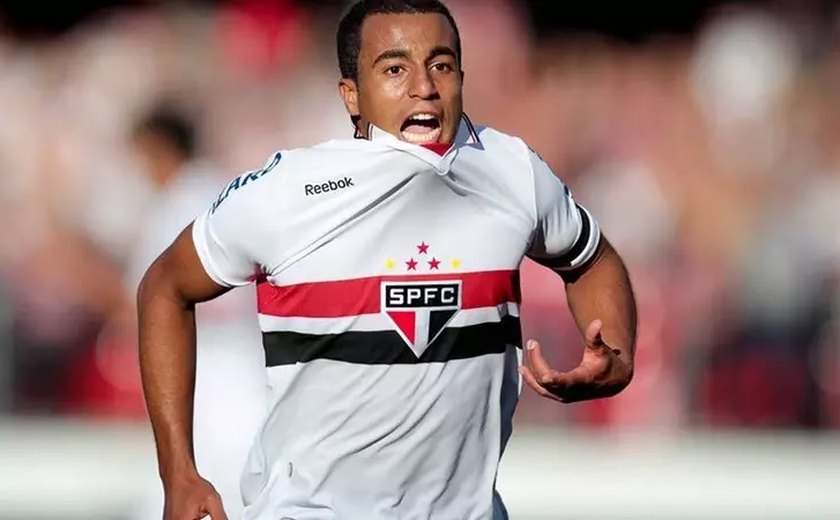 Lucas Moura acerta volta ao São Paulo até o fim de 2023 e já treina no clube nesta semana