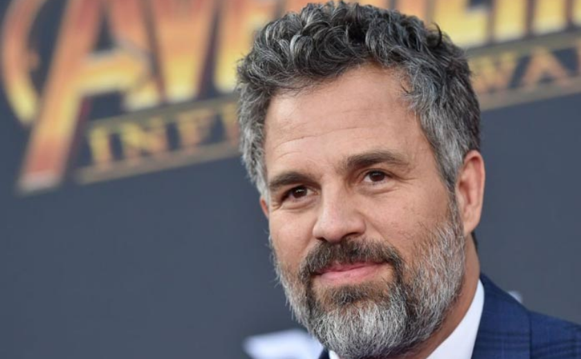 Mark Ruffalo compartilha vídeo de brasileira em incentivo ao título de eleitor
