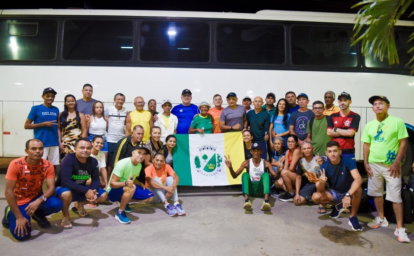 Secretário de Esporte acompanha saída de mais de 40 atletas de Arapiraca para PE