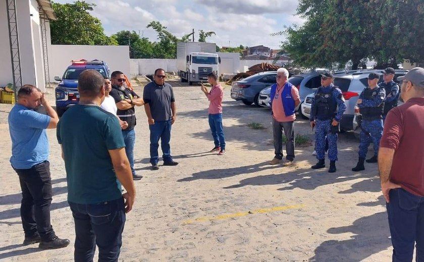 Ilumina auxilia operação que prende responsável por receptação de cabos da rede de iluminação pública