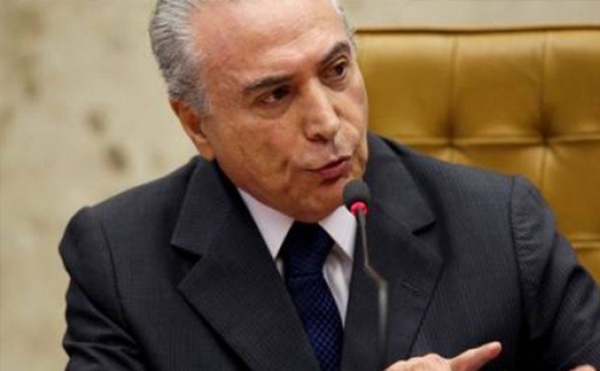 Temer nega crise, diz que continua na articulação e defende governo Dilma
