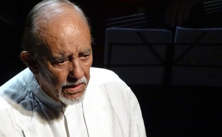 No palco, o tributo aos 90 anos de Luiz Vieira