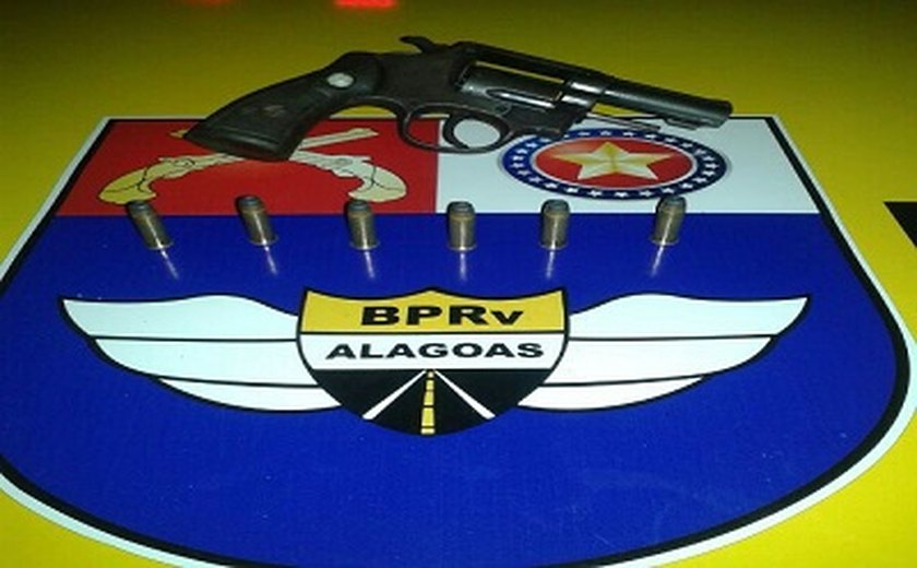 BPRv apreende arma durante blitz na cidade de Cajueiro