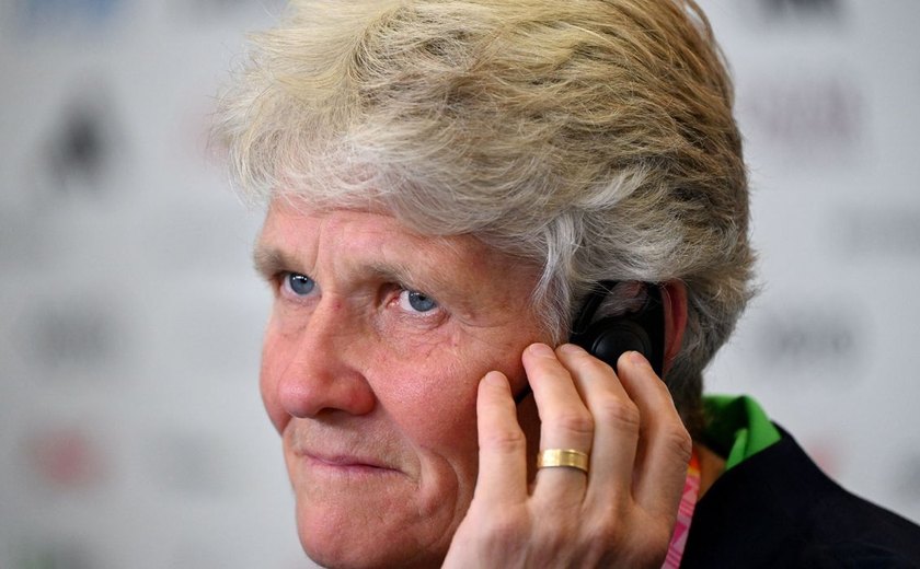Após eliminação, Pia Sundhage retorna para a Suécia em silêncio e com futuro incerto na seleção