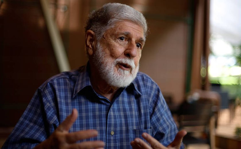 Amorim pede a Maduro para evitar invasão à embaixada da Argentina em Caracas