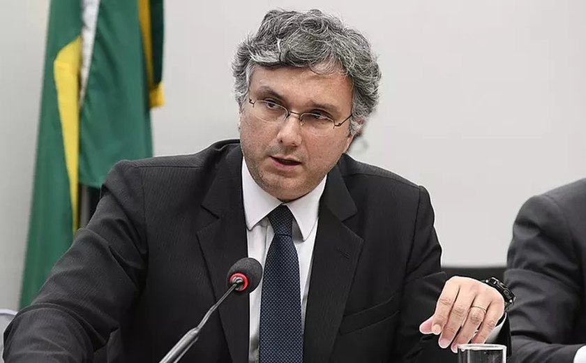 Reajuste de 5% teria custo de R$ 12,6 bi em 2023, afirma secretário