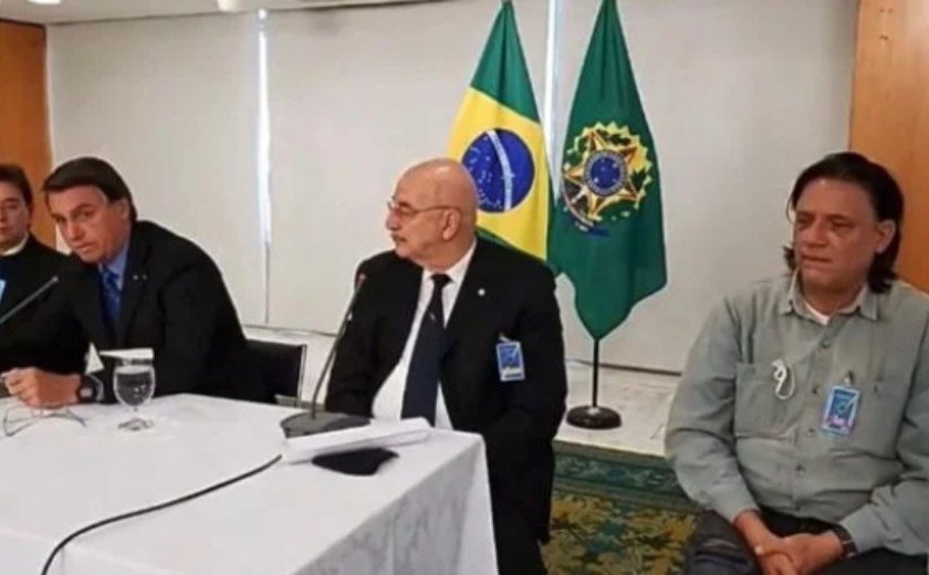 Reunião de Bolsonaro com ‘gabinete paralelo’ da Saúde vaza e vira foco da CPI