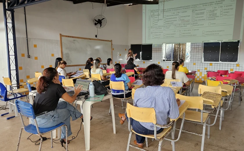 Profissionais da Educação recebem capacitação para notificação de violência nas escolas