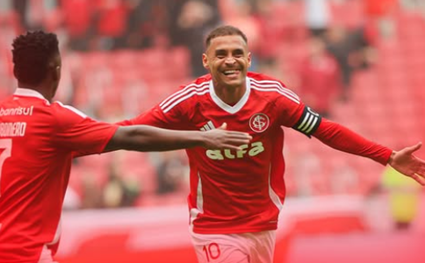 Internacional bate Ceará, vence a segunda seguida e pega o elevador no Brasileirão