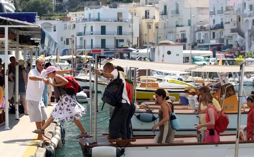 Nova lei em Capri mira proibir que turistas sejam perturbados