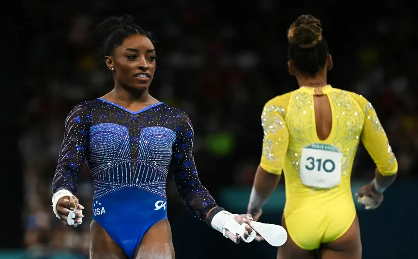 Rebeca vence Biles, mas fica fora do pódio na trave na Olímpiada de Paris