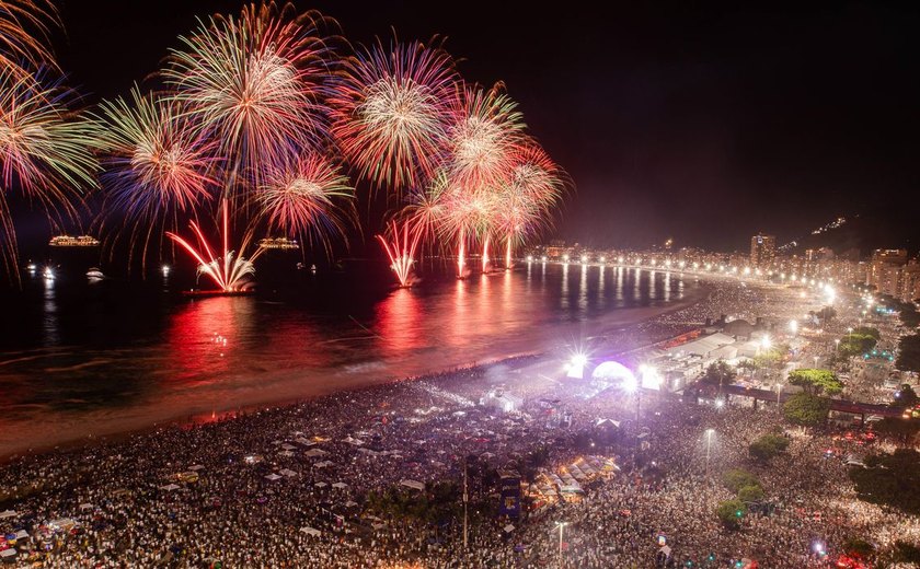 Turismo celebra recorde de público no Réveillon com 22 milhões