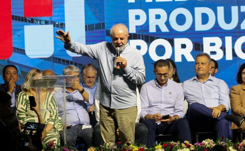 ‘Ministro sem ministério’, Edinho Silva gera apoio e crítica por proximidade com Lula