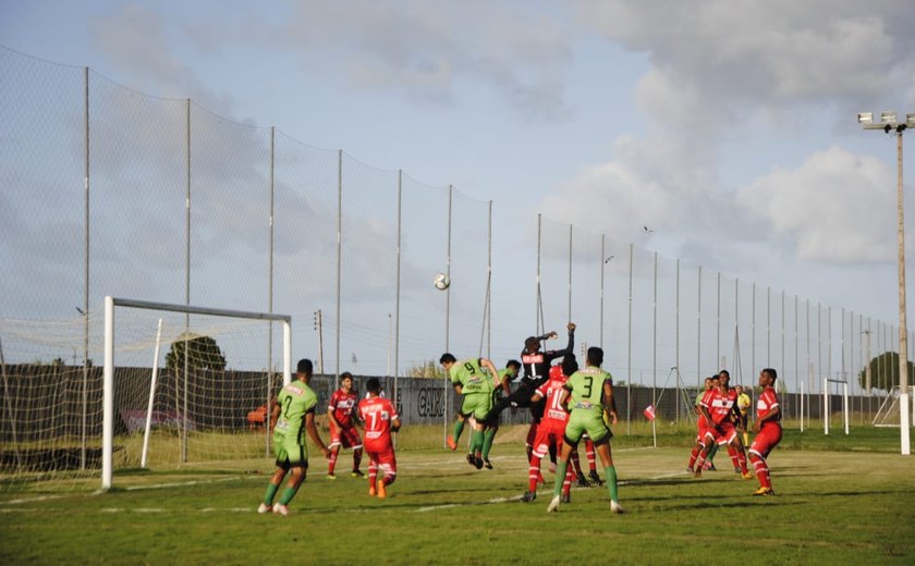 Coruripe Sub-20 perde de virada para o CRB em jogo muito disputado no CT Ninho do Galo